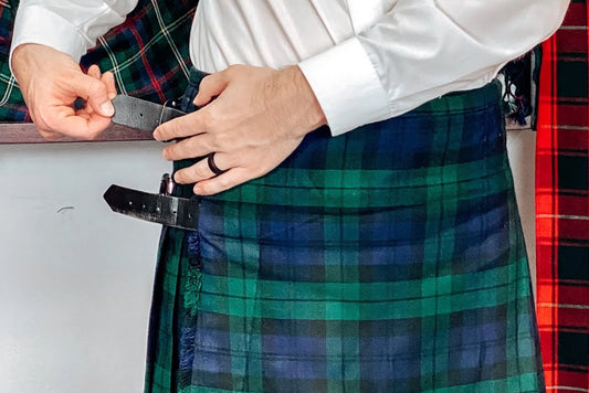 How to wear a kilt?